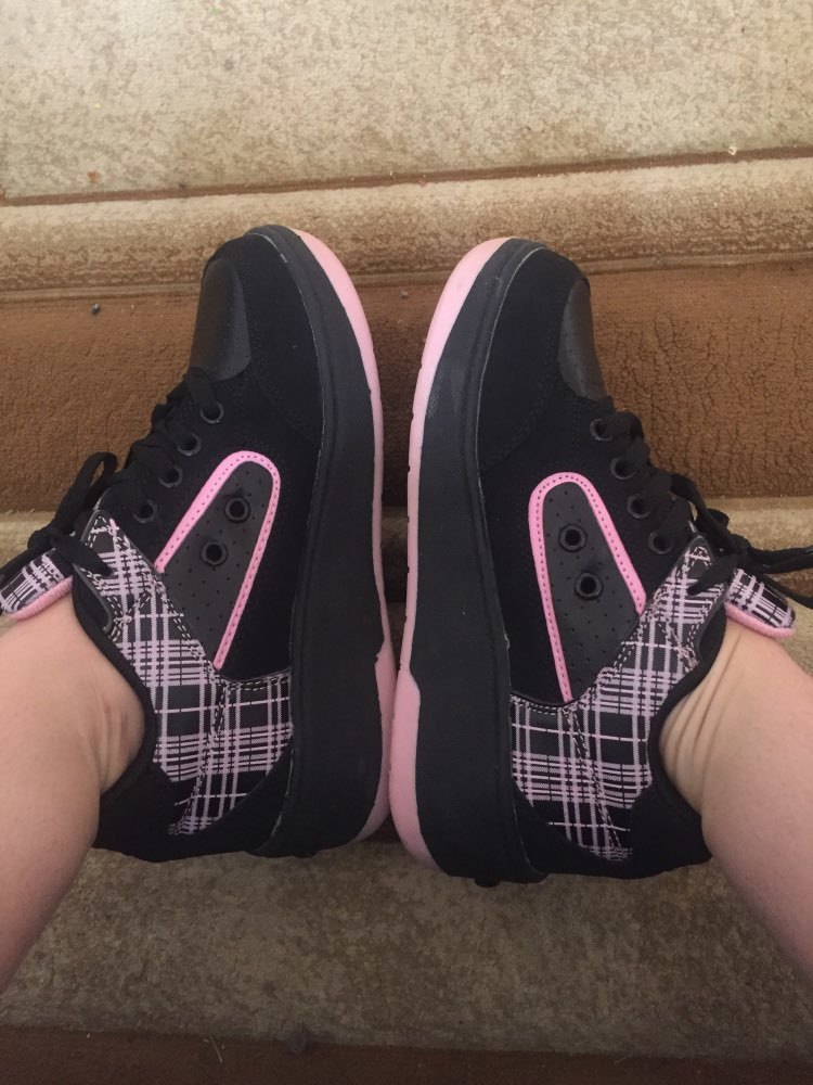 Children Girls Sneakers with Wheel Shoes Kids Skate Shoes Boys Girls Automatic Jazzy Flashing Heelies Sport Zapatillas