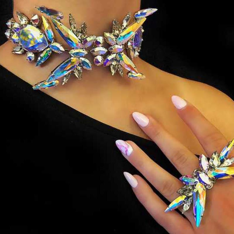 Girlgo 2020 New Bright Crystal Necklace For Women Charm Shiny Statement Choker Necklaces Female Luxury Collar Wedding Jewelry
Girlgo 2020 New Bright Crystal Necklace For Women Charm Shiny Statement Choker Necklaces Female Luxury Collar Wedding Jewelry