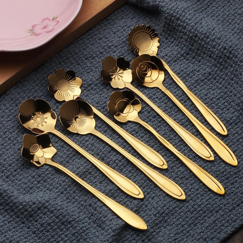 Coffee Stirring Spoon Golden Spoon Long Handle Dessert Stainless Steel Retro Teaspoon Drinking Tableware Flower Design 1PC
Coffee Stirring Spoon Golden Spoon Long Handle Dessert Stainless Steel Retro Teaspoon Drinking Tableware Flower Design 1PC