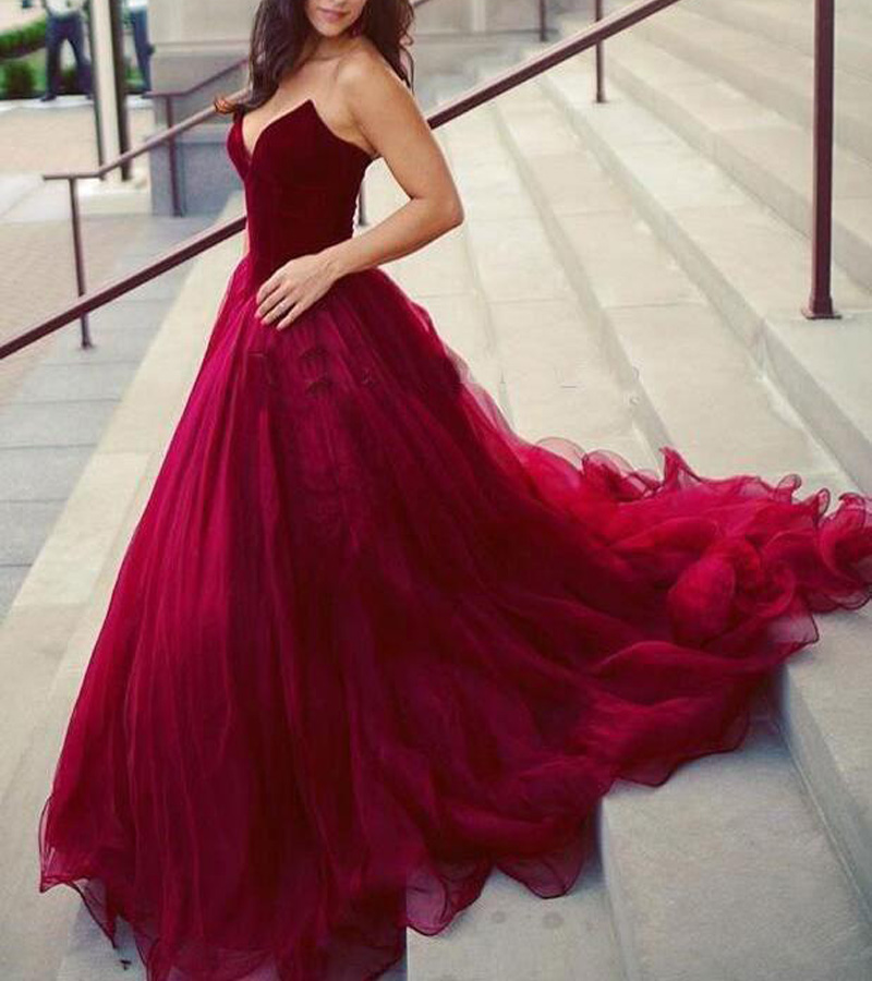 2021 Pretty A Line Tulle Prom Dresses Burgundy Sweetheart Strapless Princess Long Evening Gowns Formal Party Wear Women Gilrls Pageant Dress
