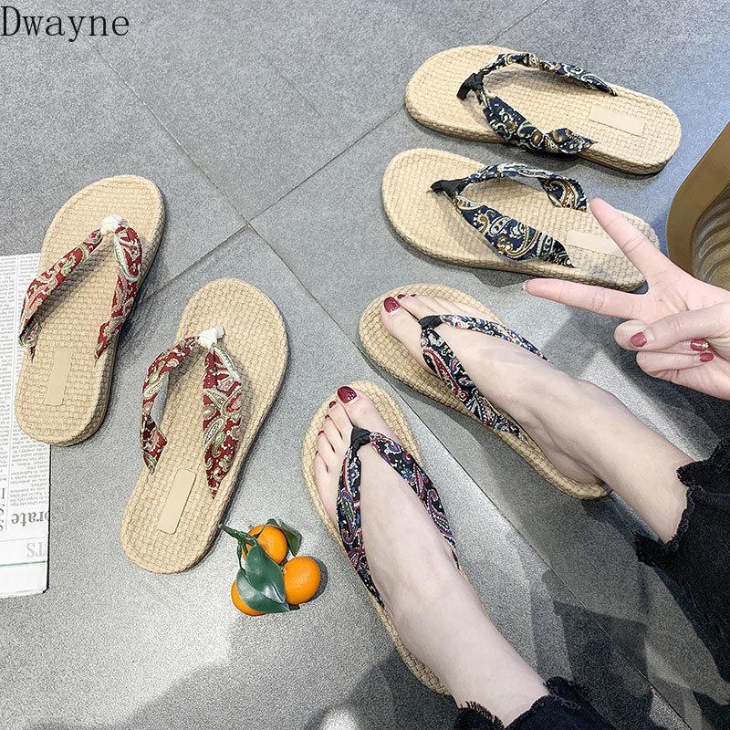 2020 summer new wild lightweight women's flip-flops Korean fashion flat casual beach sandals and slippers1
2020 summer new wild lightweight women's flip-flops Korean fashion flat casual beach sandals and slippers1