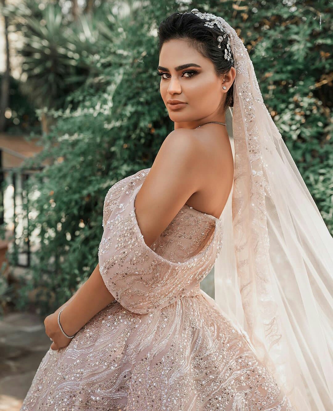 Off Shoulder Royal Wedding Dresses Plus Size Sequined Dubai Luxury vestidos de novia 2021 Customize Bridal Gowns