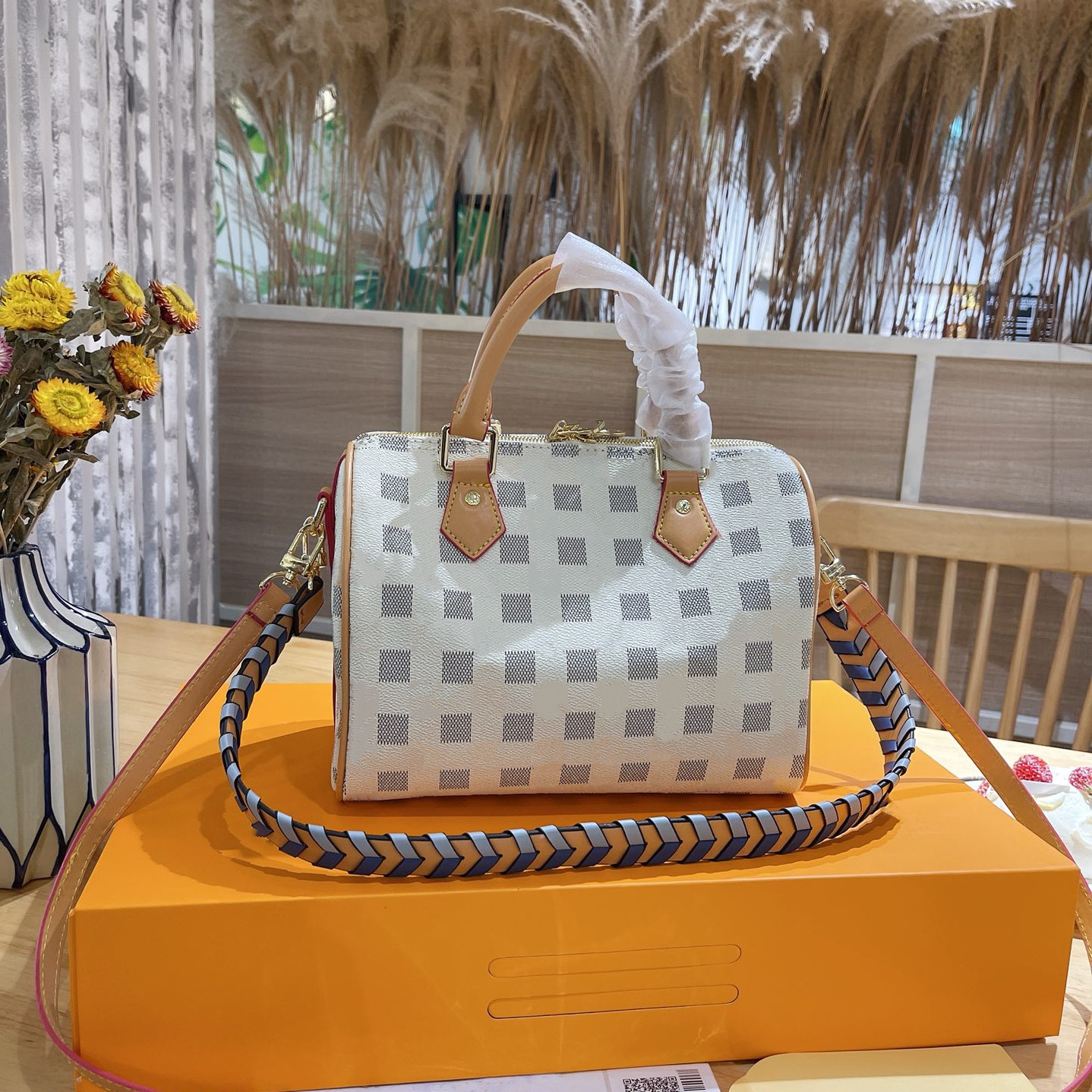 Luxury Designer Bags Fashion Unisex Handbags Shoulder Bag High Quality Wallets Outdoor Travel Cross Body Purses Various Styles, Khaki
Luxury Designer Bags Fashion Unisex Handbags Shoulder Bag High Quality Wallets Outdoor Travel Cross Body Purses Various Styles, Khaki