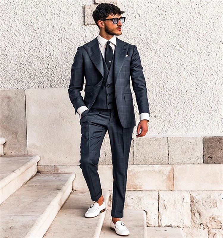 3-piece Mens Suits Black Plaid Groom Tuxedos Handsome Lapel Bridegroom Wedding Suit Formal Wear For Best Men Wedding Tuxedos