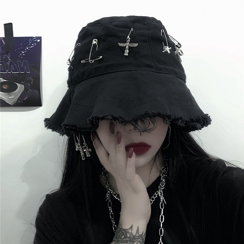 Goth Girl Harajuku Hat Female Ins Trendy High Street Hip Hop Pin Rings Dark Cross Bucket Caps Summer Grunge Brim Hat Women Black 201009