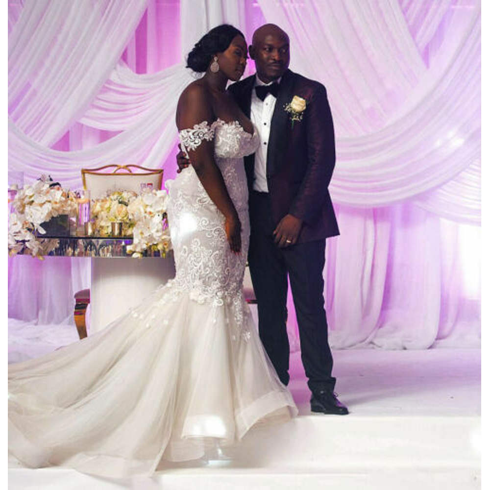 2021 New African Neck-neck Lace Mermaid Gowns Sheer Sleeves Apply Tulle Bills More Size Wedding Dresses SOG3, White
2021 New African Neck-neck Lace Mermaid Gowns Sheer Sleeves Apply Tulle Bills More Size Wedding Dresses SOG3, White