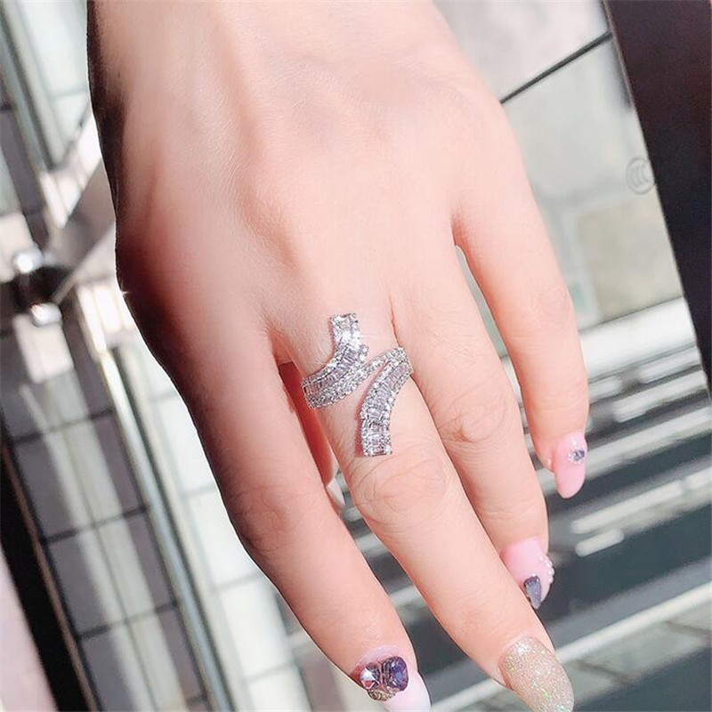 Sparkling Luxury Jewelry 925 Sterling Silver T Princess Cut White Topaz CZ Diamond Gemstones Popular Women Wedding Band Ring For Lover Gift