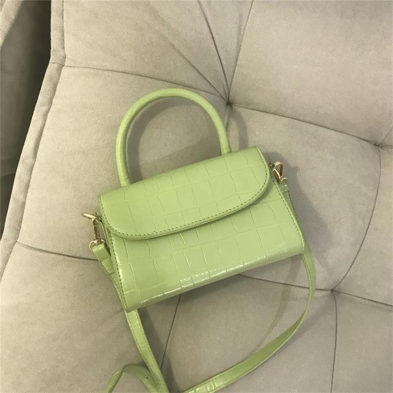 High Quality Crocodile Pattern Shoulder Bag 2021 Trendy Designer Handbags Luxury Crossbody Bags For Women Small Square Bags, Green
High Quality Crocodile Pattern Shoulder Bag 2021 Trendy Designer Handbags Luxury Crossbody Bags For Women Small Square Bags, Green