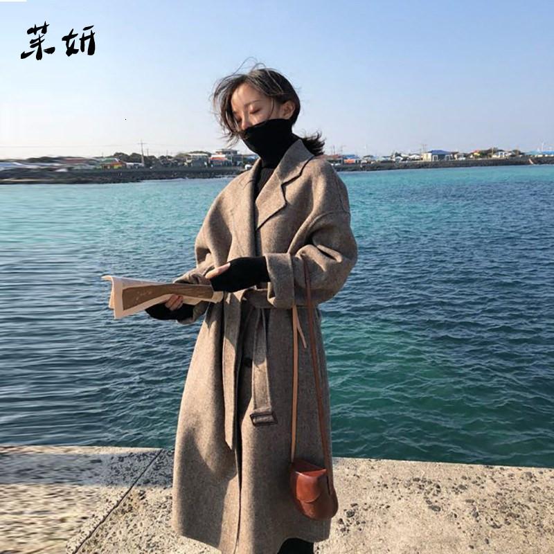 Women Autumn and Winter Coat , 2020 Herringbone Pattern Women Windbreaker, Elegant Long Coat, Herringbonepattern
Women Autumn and Winter Coat , 2020 Herringbone Pattern Women Windbreaker, Elegant Long Coat, Herringbonepattern