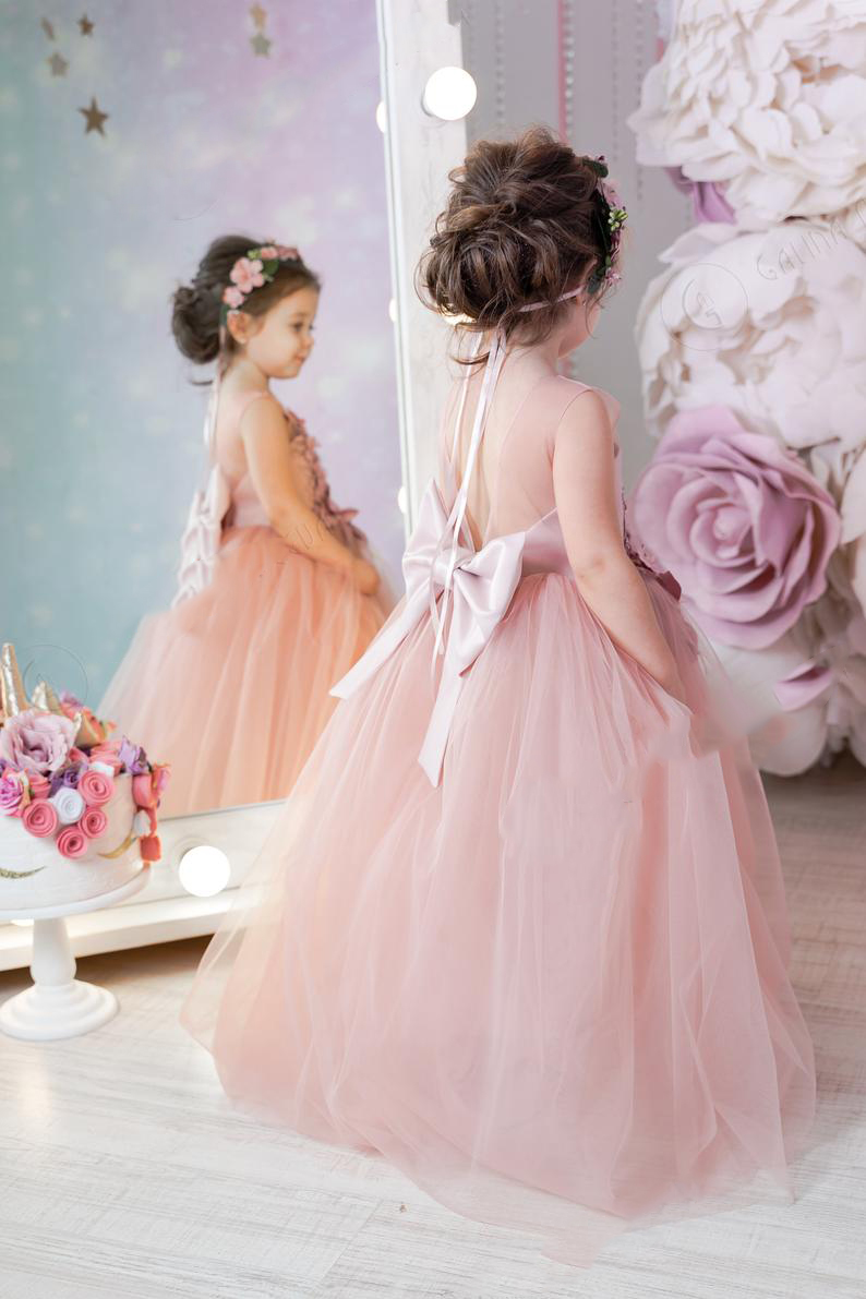 Cute Flower Girl Dresses For Wedding Jewel Neck Lace Floral Appliques Tiered Skirts Girls Pageant Dress A Line Kids Birthday Gowns