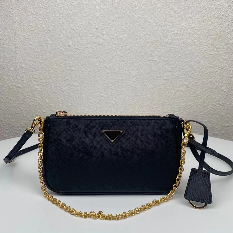 New model 1BH171 arrived Imported highlights are used graceful bag loulou bag Cross striped cowhide Large capacity and space mini bag
New model 1BH171 arrived Imported highlights are used graceful bag loulou bag Cross striped cowhide Large capacity and space mini bag