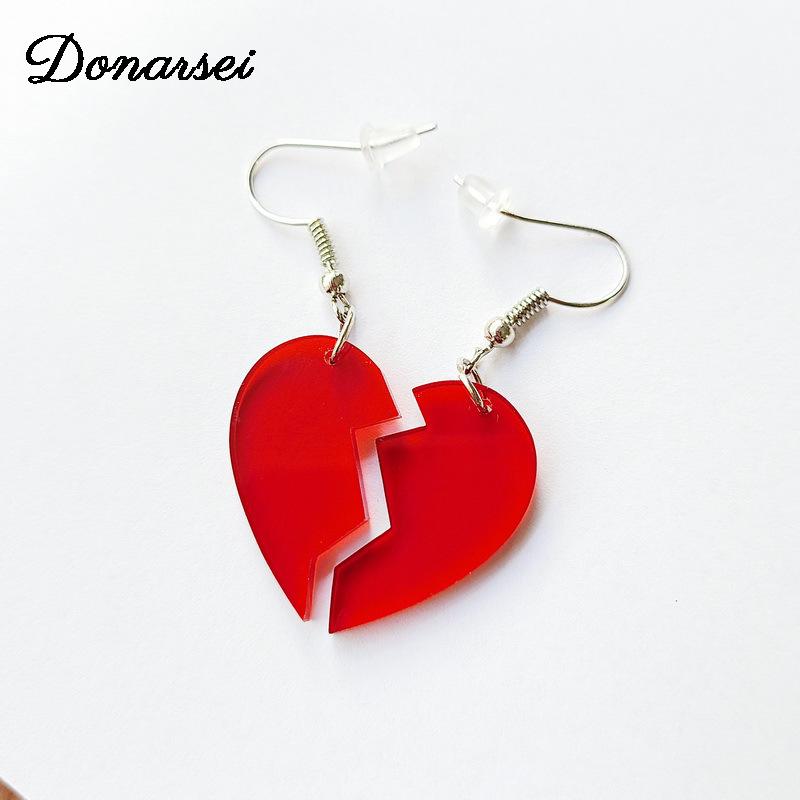 Donarsei Fashion Red Broken Heart Acrylic Earrings For Women Asymmetric Spliced Heart Dangle Earrings Love Couple Jewelry
Donarsei Fashion Red Broken Heart Acrylic Earrings For Women Asymmetric Spliced Heart Dangle Earrings Love Couple Jewelry