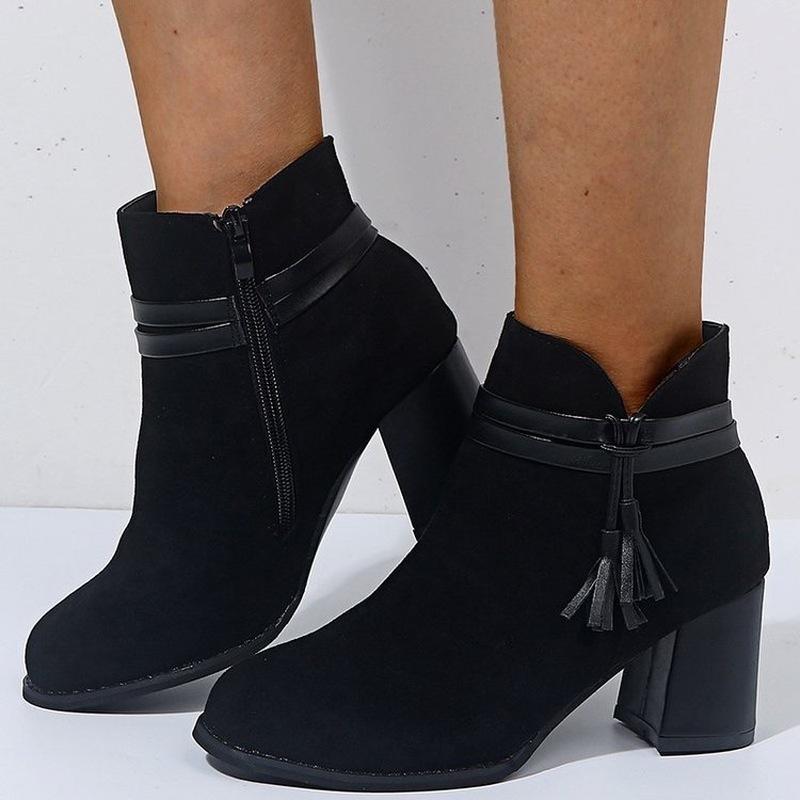 2021 Red Tassel Shoes Women's Shoes Single Boots Autumn Winter Pointed Toe Thick with Short Boots
2021 Red Tassel Shoes Women's Shoes Single Boots Autumn Winter Pointed Toe Thick with Short Boots