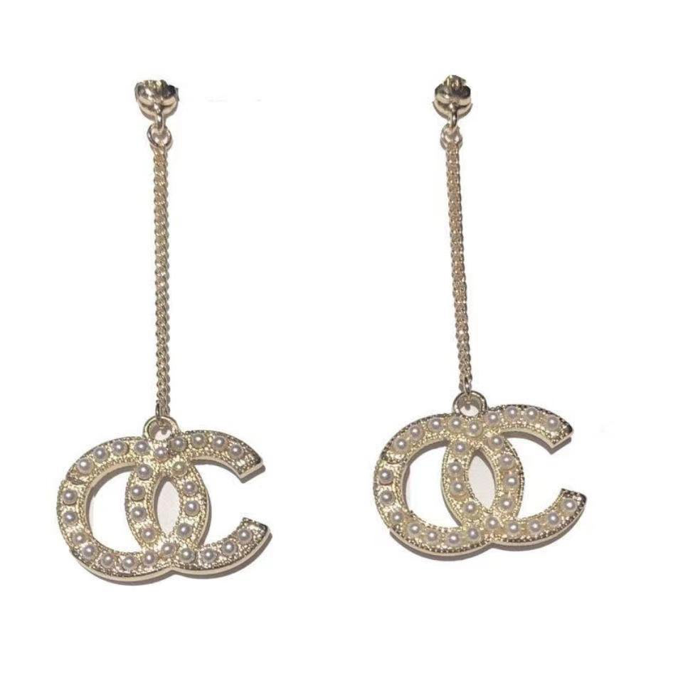 Cute 18K Gold Plated Tassel Designer Letters Stud Long Earring Dangle Crystal Geometric Luxury Brand Women Rhinestone Pearl Wedding Party Jewerlry Accessories
Cute 18K Gold Plated Tassel Designer Letters Stud Long Earring Dangle Crystal Geometric Luxury Brand Women Rhinestone Pearl Wedding Party Jewerlry Accessories