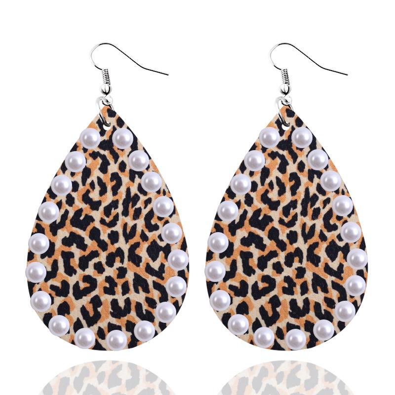 E7682 ZWPON Pave Pearl Leopard Leather Earrings for Women 2021 New Arrival Zebra Strip Leather Teardrop Earrings Jewelry Gifts
E7682 ZWPON Pave Pearl Leopard Leather Earrings for Women 2021 New Arrival Zebra Strip Leather Teardrop Earrings Jewelry Gifts