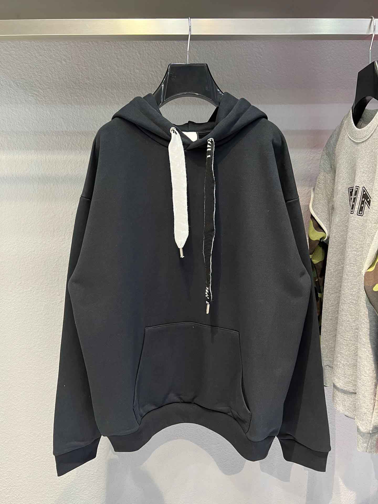 Fashion Sweatshirts Women Men's hooded jacket Students casual fleece tops clothes Unisex Hoodies coat T-Shirts l3t5
Fashion Sweatshirts Women Men's hooded jacket Students casual fleece tops clothes Unisex Hoodies coat T-Shirts l3t5