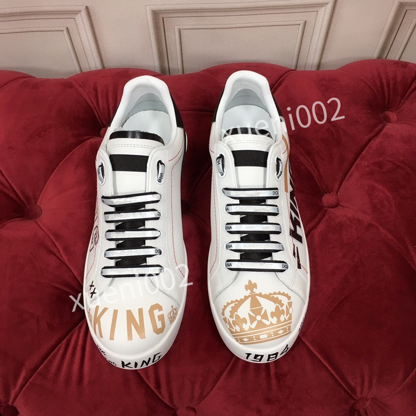 2022 Luxurys Designers boots Men Shoes Low-top Calfskin Sneakers Rubber Sole Heat Embossed Causal Shoe Outdoor Sports Trainers hc191204, 01
2022 Luxurys Designers boots Men Shoes Low-top Calfskin Sneakers Rubber Sole Heat Embossed Causal Shoe Outdoor Sports Trainers hc191204, 01