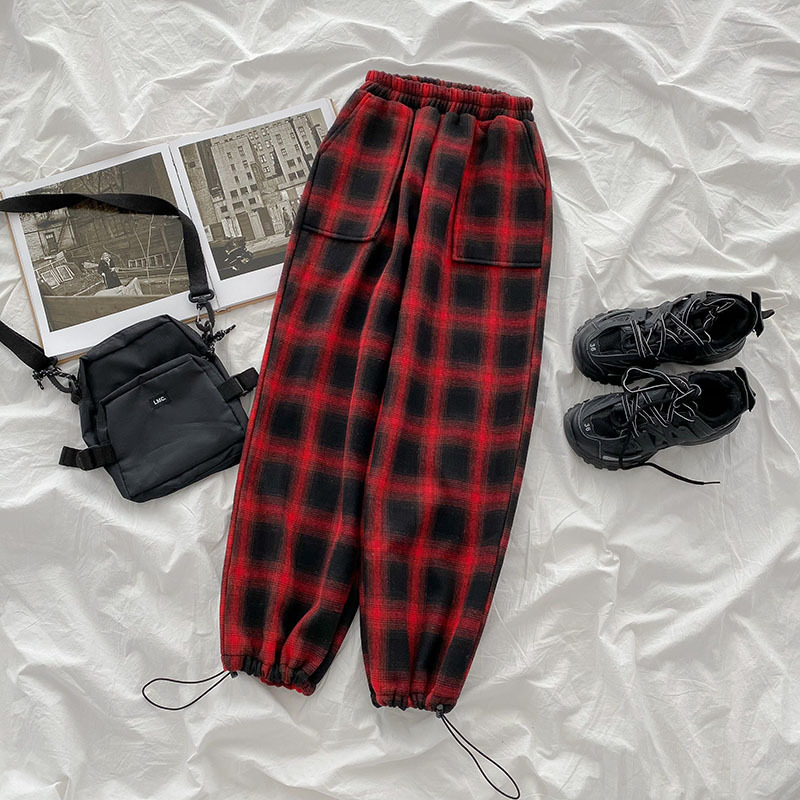 HOUZHOU Plaid Pants Women Winter Velvet Sports Pants Fashion Checked Trousers Women Korean Style Warm Sweat Pants Joggers 201228, Red
HOUZHOU Plaid Pants Women Winter Velvet Sports Pants Fashion Checked Trousers Women Korean Style Warm Sweat Pants Joggers 201228, Red