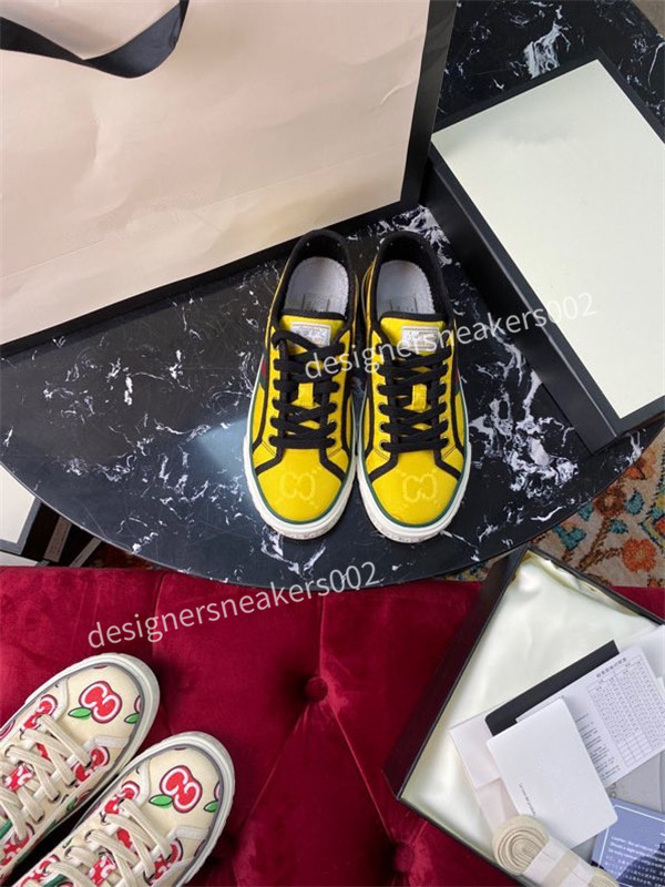 2021top new Men Best Quality Speed Trainer Black Walking Sneakers Men Women Black Red Casual Shoes Fashion Paris Sneakers jg201005, 01
2021top new Men Best Quality Speed Trainer Black Walking Sneakers Men Women Black Red Casual Shoes Fashion Paris Sneakers jg201005, 01