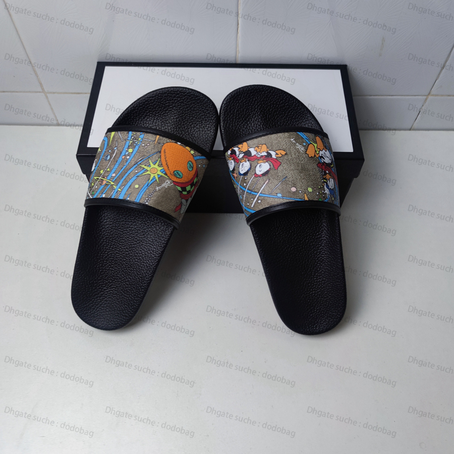 Wholesale g brand men's and women's classic slippers Rubber Web Slide Sandal Luxury Sandals Slippers Beach shoes 35-46 yards With Box -003, 10
Wholesale g brand men's and women's classic slippers Rubber Web Slide Sandal Luxury Sandals Slippers Beach shoes 35-46 yards With Box -003, 10