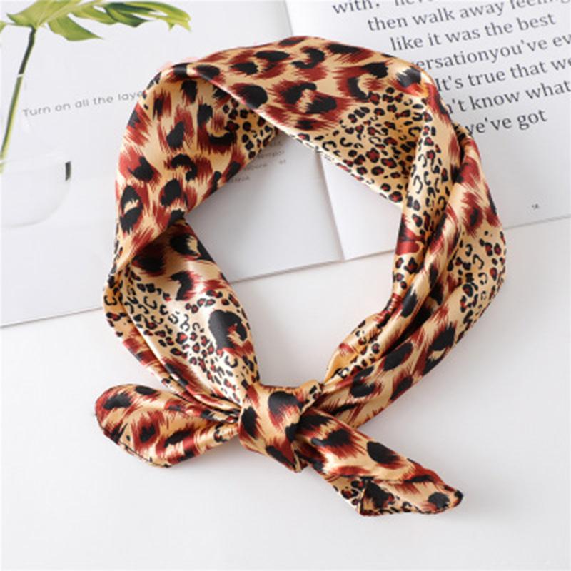 Fashion Thin Square Silk Leopard Scarf Satin Luxury Handkerchief Women Summer Sunscreen NeckScarf Headwear Hair Band M1
Fashion Thin Square Silk Leopard Scarf Satin Luxury Handkerchief Women Summer Sunscreen NeckScarf Headwear Hair Band M1
