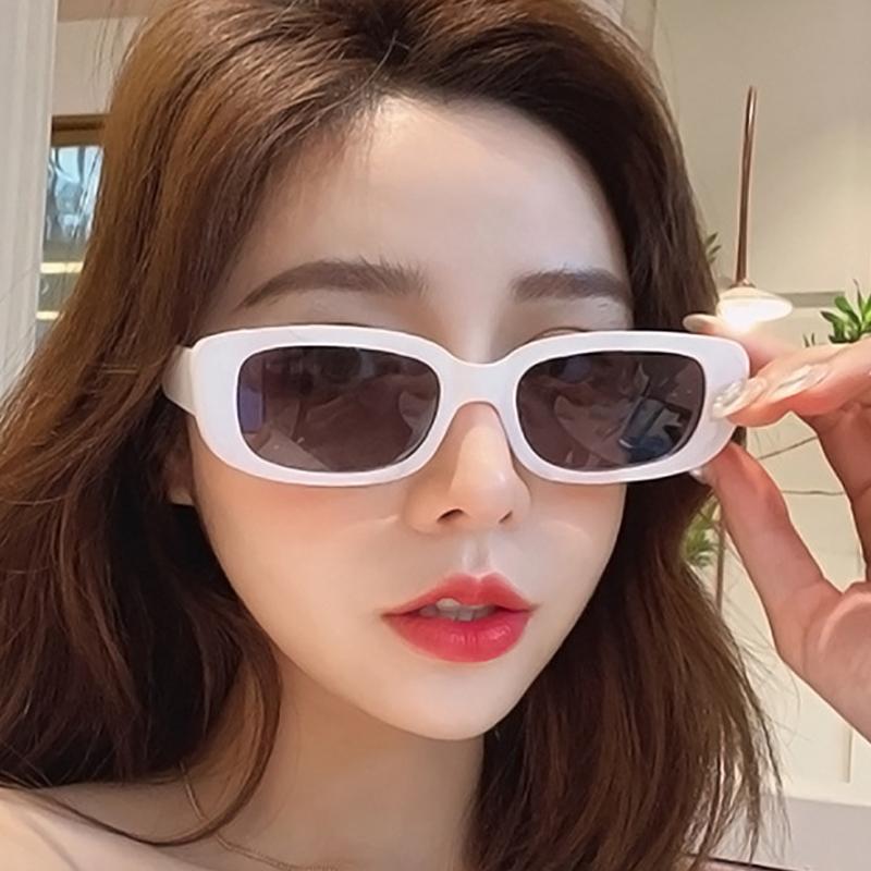 New sunglasses fashion square small frame sunglasses female bright black simple street shooting casual wild glasses
New sunglasses fashion square small frame sunglasses female bright black simple street shooting casual wild glasses