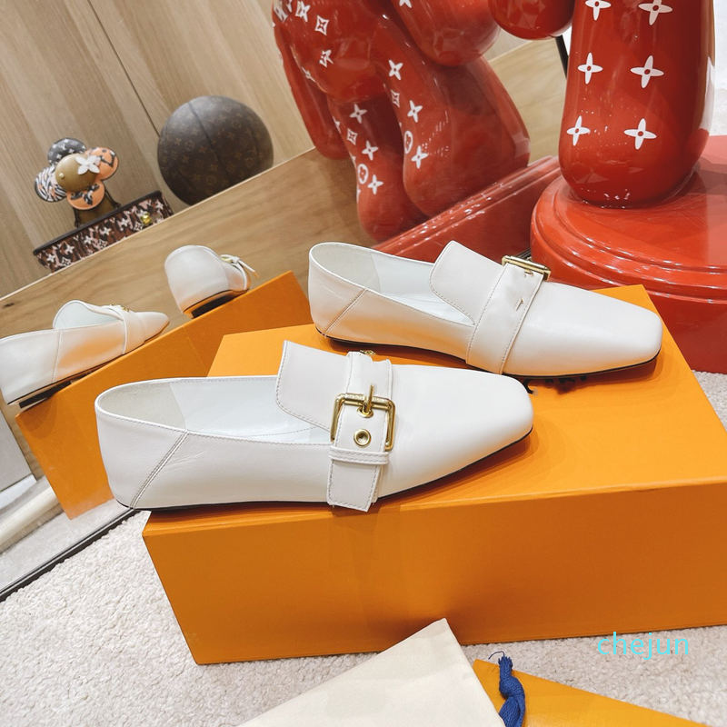 Designer- Women Fall Flat Single Shoes Sandals Female British Style Metal Flower Decoration All-match Bag Heel Loafers, Black
Designer- Women Fall Flat Single Shoes Sandals Female British Style Metal Flower Decoration All-match Bag Heel Loafers, Black