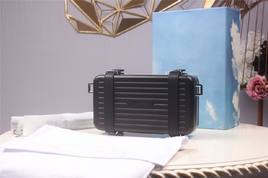 2021 new aluminum shell frosted small suitcase, baby fashion temperament, super-large single shoulder bag, multiple spaced handbag, Black
2021 new aluminum shell frosted small suitcase, baby fashion temperament, super-large single shoulder bag, multiple spaced handbag, Black