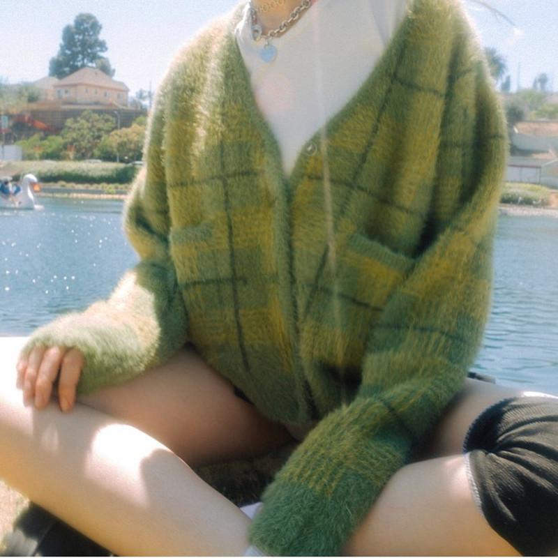 Vintage Synthetic Mink Cashmere Sweater Women Harajuku Lazy Oaf V-Neck Single-breasted Ladies Fluffy Plaid Knitted Cardigan Y200930