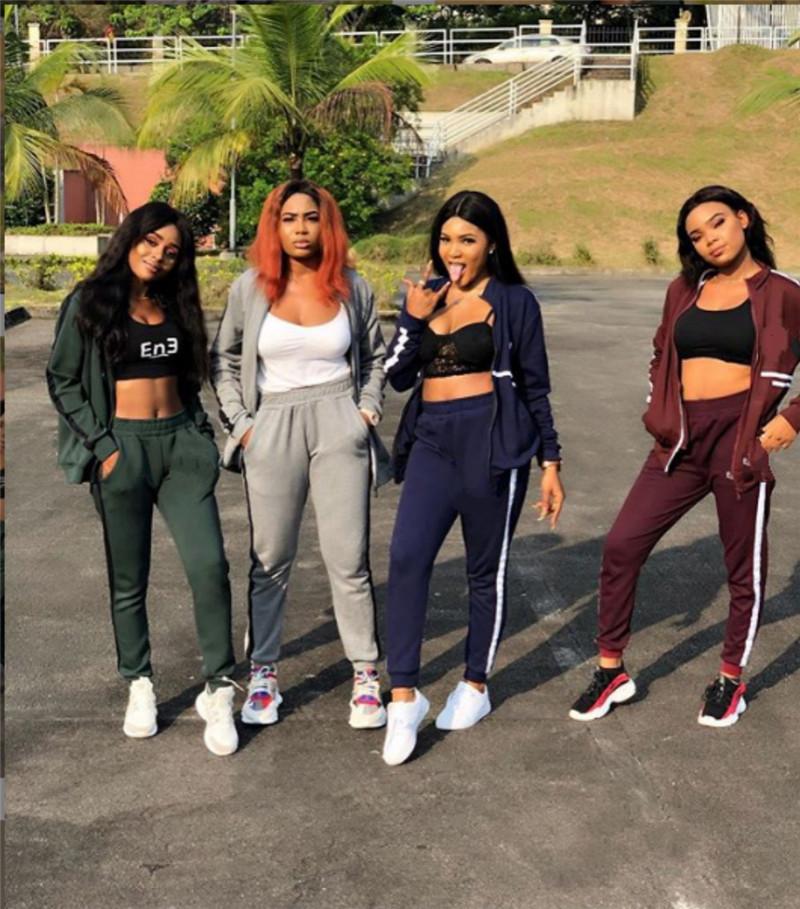 Two Piece Set Women Spring Autumn Tracksuit Turn-down Collar Side Striped Zipper Top And Pants Slim Casual Sports Female Clothes, Gray color
Two Piece Set Women Spring Autumn Tracksuit Turn-down Collar Side Striped Zipper Top And Pants Slim Casual Sports Female Clothes, Gray color