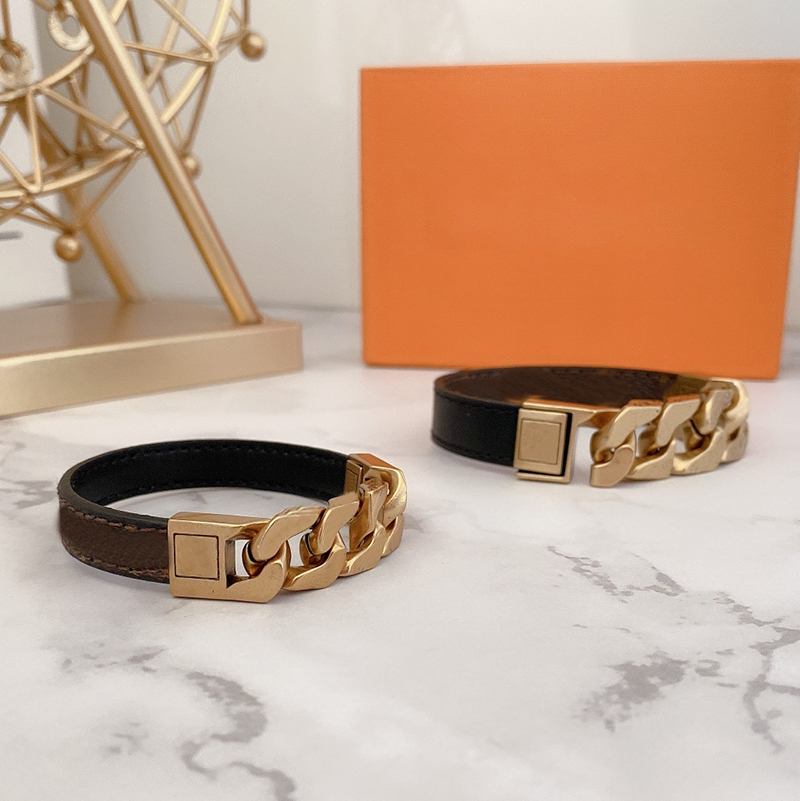 2021 Lovers Bracelets High Quality Old Flower Letter Logo Leather Bracelet Luxury Jewelry Wholesale price
2021 Lovers Bracelets High Quality Old Flower Letter Logo Leather Bracelet Luxury Jewelry Wholesale price