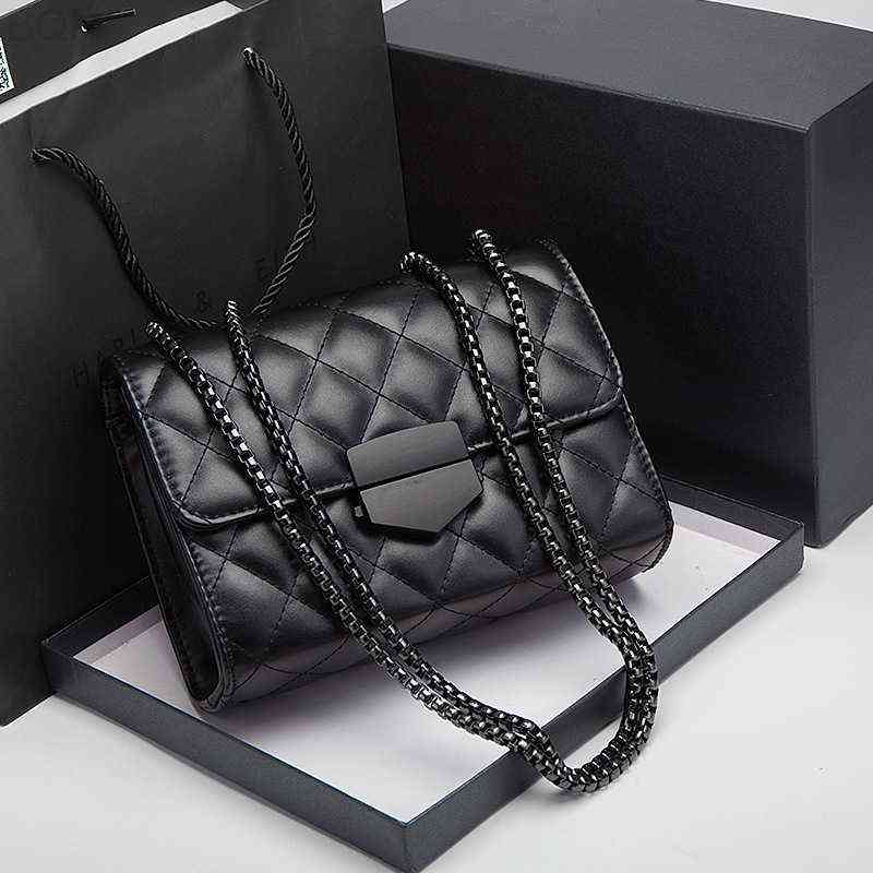 Crossbody Rhombus Chain Pu Leather Bag for Women 2022 New Luxury Handbags Fashion Classic Quilted Bag Girl Shopping Party tote G220210, Black-17.5x7.5x13cm
Crossbody Rhombus Chain Pu Leather Bag for Women 2022 New Luxury Handbags Fashion Classic Quilted Bag Girl Shopping Party tote G220210, Black-17.5x7.5x13cm