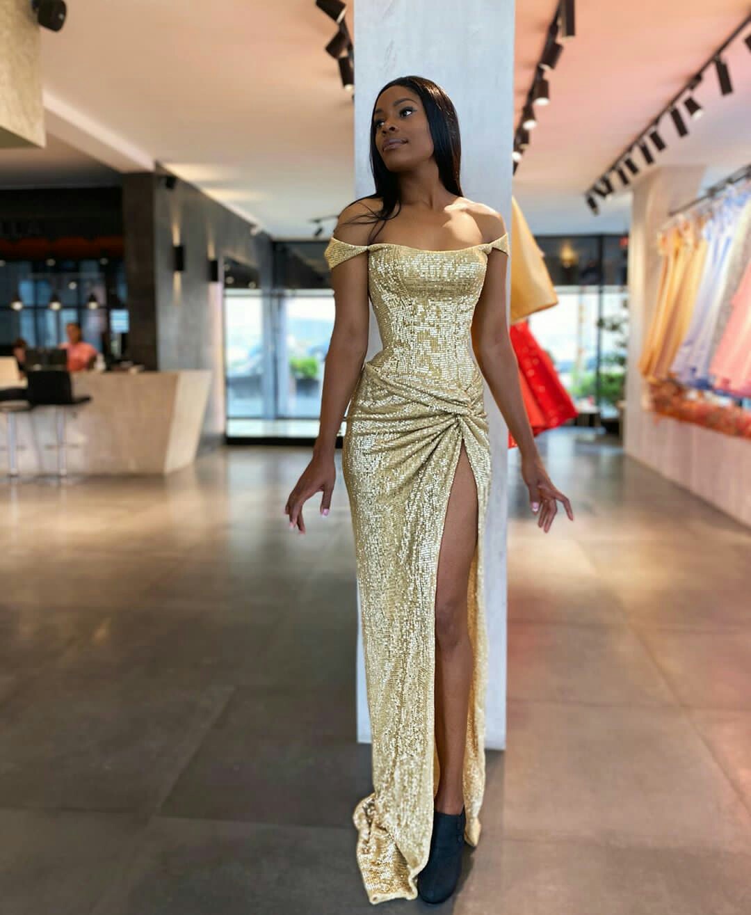 Sparkly Gold Prom Dresses Sexy Off Shoulder Sequined Backless Evening Gowns Side Split Red Carpet Runway Fashion Dress robes