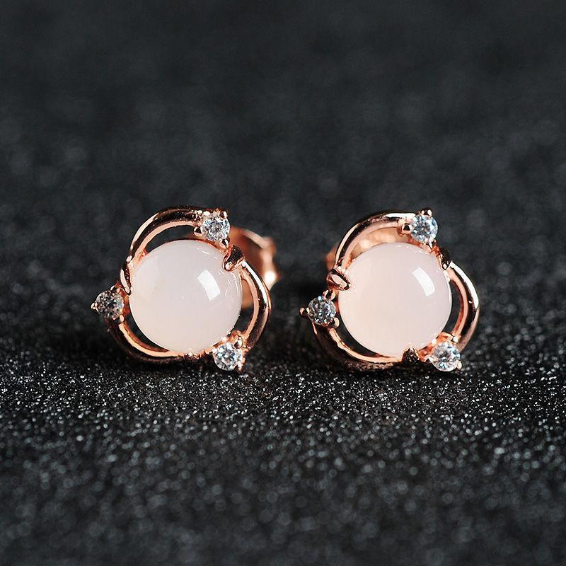 New Silver Inlaid Natural Hetian Jade Egg-faced Earrings Niche Design Craft Charm Light Luxury Cold Wind Women's Brand Jewelry
New Silver Inlaid Natural Hetian Jade Egg-faced Earrings Niche Design Craft Charm Light Luxury Cold Wind Women's Brand Jewelry