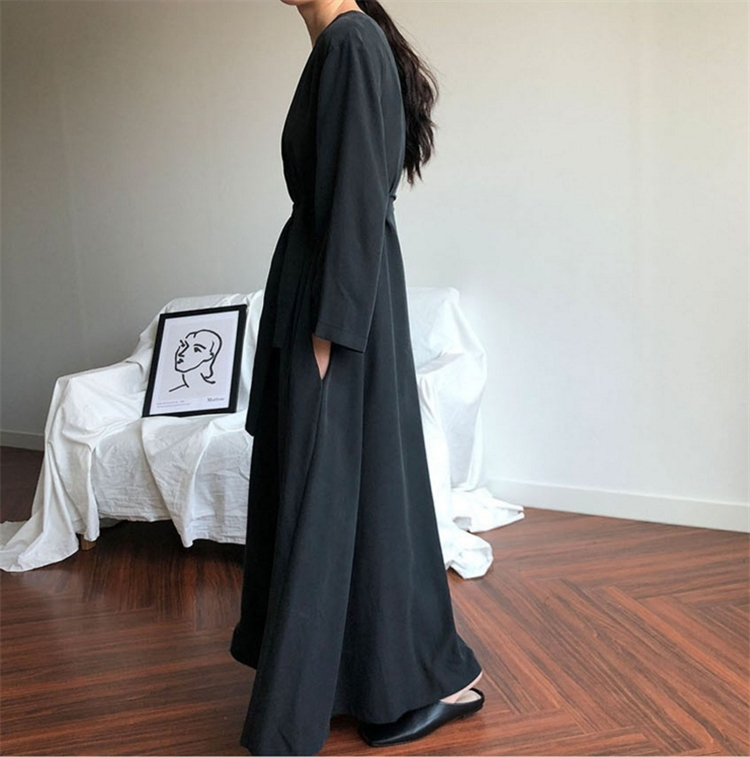 Colorfaith New Women Autumn Winter Dresses Lace Up Casual Buttons Fashionable V-neck Vintage Oversize Long Dress DR1177 201008