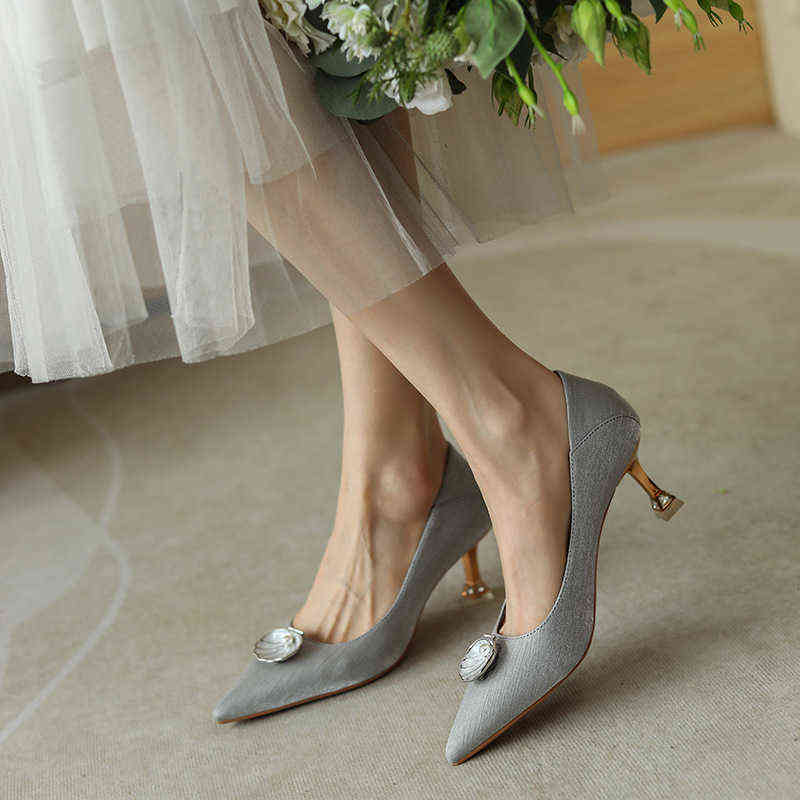 Dress Shoes Fashion Chic Pearl Shell High Heels Women Versatile Pointed Party Pumps Sandals Summer 220301