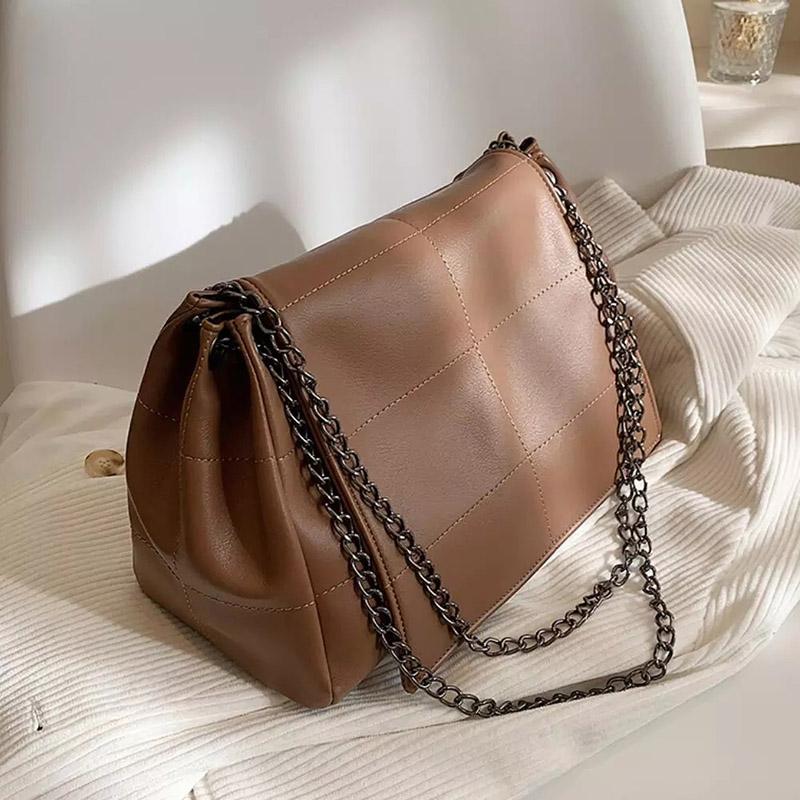 Vintage Large Lady Armpit Bag Quality PU Leather Women's Designer Handbags Chain Bags Ladies Trend Shoulder Bag Messenger Bags, Black
Vintage Large Lady Armpit Bag Quality PU Leather Women's Designer Handbags Chain Bags Ladies Trend Shoulder Bag Messenger Bags, Black