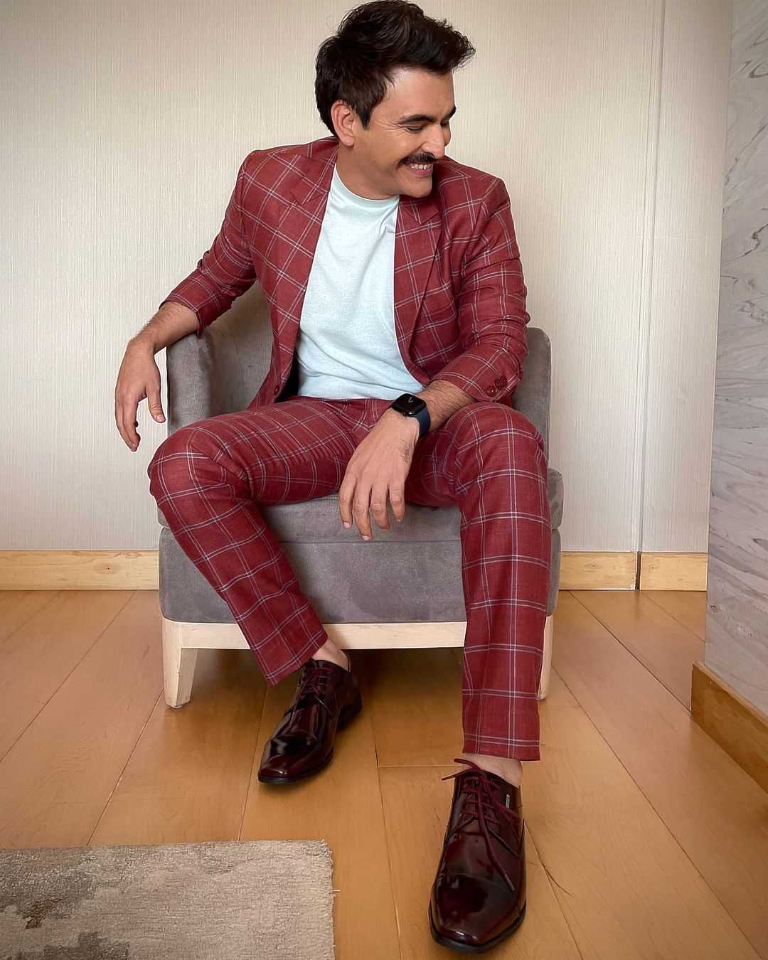 Handsome Wedding Suits Two-Pieces Jacket And Pants Tuxedo Shawl Lapel Slim Formal Party Dance Suit Custom