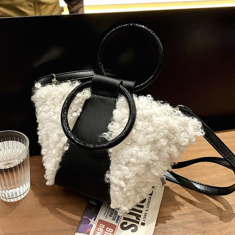 Large Capacity Faux Fur Shopping Tote Handbags For Women New Luxury Female Shoulder Bag Designers Girls Women's Crossbody Bag, White
Large Capacity Faux Fur Shopping Tote Handbags For Women New Luxury Female Shoulder Bag Designers Girls Women's Crossbody Bag, White