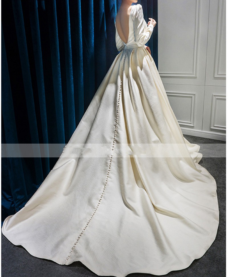 Hot Sale Long Sleeve Satin Wedding Dress 2021 Vintage Backless Princess A-Line Court Train Bride Grown Buttons Vestido De Mariee