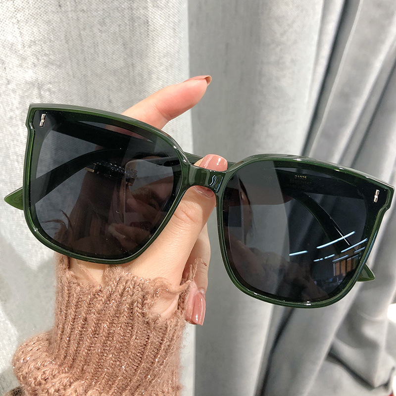 Fasshion non brand Sun Glasses MensDesigner Sunglasses Woman Eyeware Fashion Eyeware Woman Beach Oculos De Sol Gradient Sun Glasses with Case
Fasshion non brand Sun Glasses MensDesigner Sunglasses Woman Eyeware Fashion Eyeware Woman Beach Oculos De Sol Gradient Sun Glasses with Case