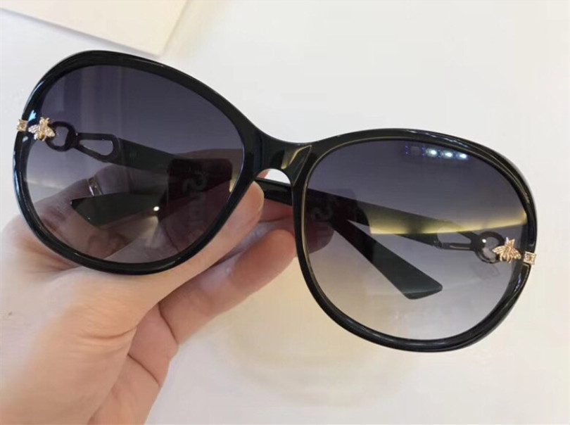 New Eyewear Luxury 5062S Sunglasses Round Green Frame Elegant Special Designer Oval Frame Built-In Circular Lens Top Quality Come With Case
New Eyewear Luxury 5062S Sunglasses Round Green Frame Elegant Special Designer Oval Frame Built-In Circular Lens Top Quality Come With Case