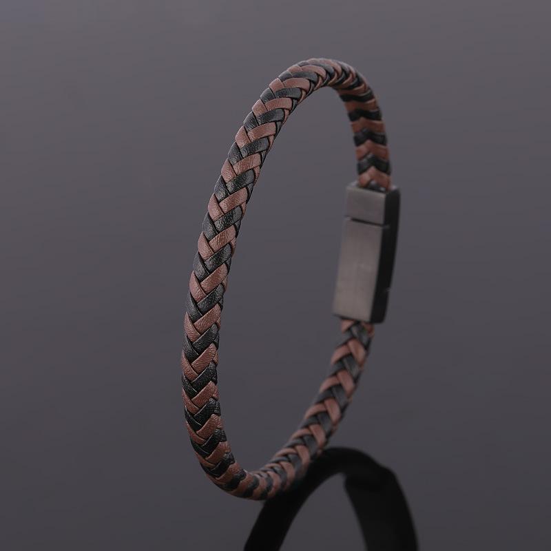 Fashion New Style Men's Leather Braided Rope Bracelet Retro Accessories Black Stainless Steel Buckle Bracelets
Fashion New Style Men's Leather Braided Rope Bracelet Retro Accessories Black Stainless Steel Buckle Bracelets