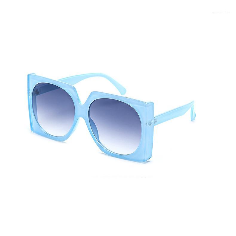 2020 new Sunglasses Ladies Fashion Oversized Square Eyewear plastic material lenses Street Shooting Wild Gradient Shades UV4001
2020 new Sunglasses Ladies Fashion Oversized Square Eyewear plastic material lenses Street Shooting Wild Gradient Shades UV4001