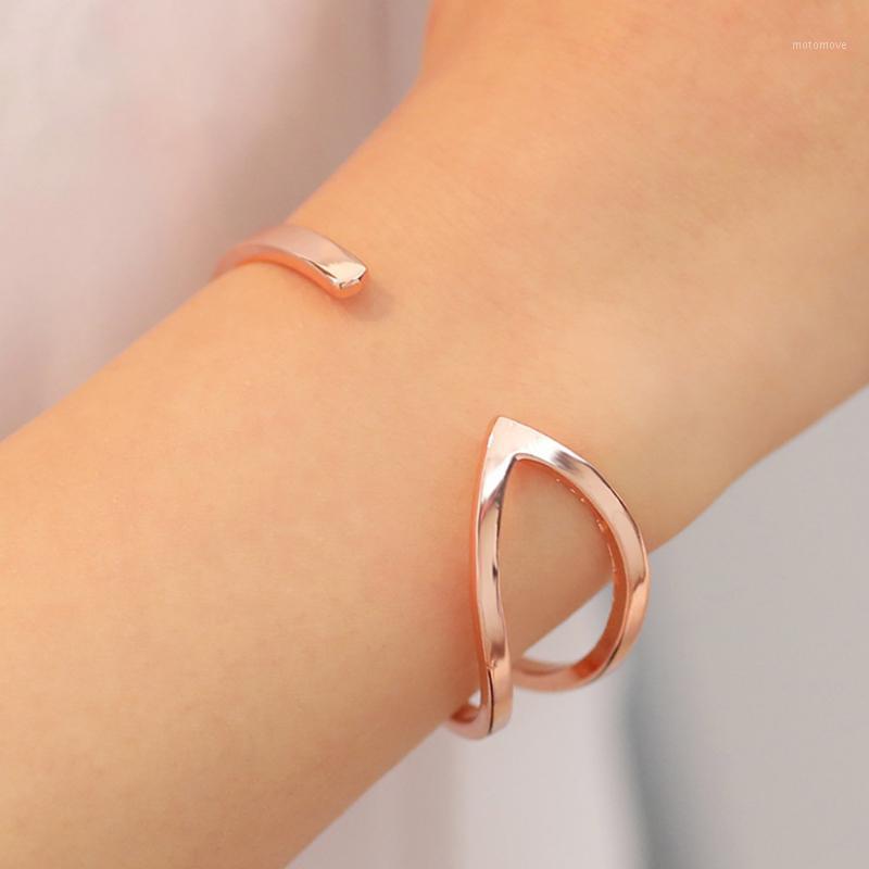 C-shaped Bracelet Minority Simple Style Design Open Adjustable Alloy Metal Men Women1
C-shaped Bracelet Minority Simple Style Design Open Adjustable Alloy Metal Men Women1
