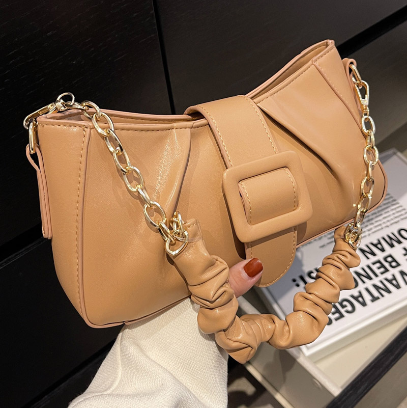 Wholesale factory ladies shoulder bags small fresh solid color leather handbag street fashions fold chain bag sweet ladiess square buckle fashion backpack, Khaki
Wholesale factory ladies shoulder bags small fresh solid color leather handbag street fashions fold chain bag sweet ladiess square buckle fashion backpack, Khaki