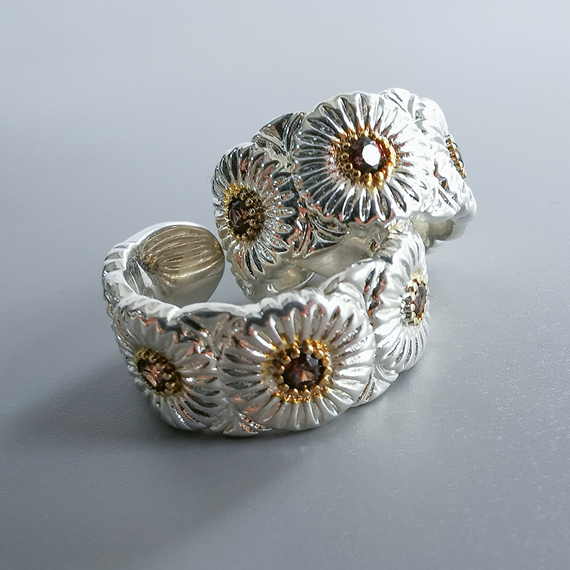 Hip Hop 925 s Daisy Single Ring Fnger Adjustabel Japanese Rings Light Personal Luxury Bijoux Christmas Present to Male Female Wj7w
Hip Hop 925 s Daisy Single Ring Fnger Adjustabel Japanese Rings Light Personal Luxury Bijoux Christmas Present to Male Female Wj7w