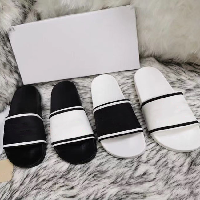 2020 Designer Mens Womens Summer Sandals Beach Slippers Ladies Flip Flops Loafers Indoor flat slippers size 35-46, #2
2020 Designer Mens Womens Summer Sandals Beach Slippers Ladies Flip Flops Loafers Indoor flat slippers size 35-46, #2