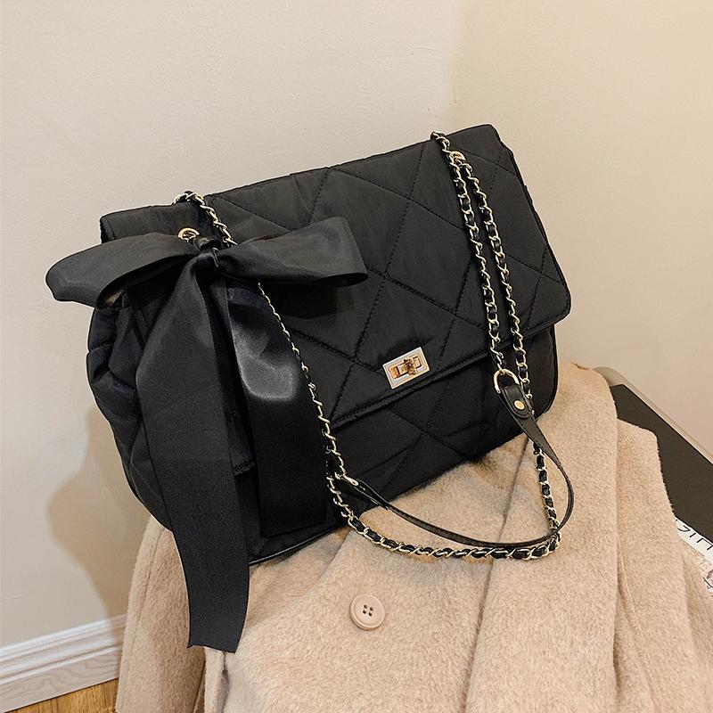 Bowknot Black Quilted Retro Large-Capacity Bag Women's Bag 2021 New Style Fashion All-Match Shoulder Tote, Small-black
Bowknot Black Quilted Retro Large-Capacity Bag Women's Bag 2021 New Style Fashion All-Match Shoulder Tote, Small-black