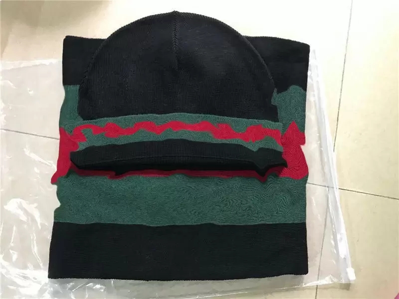 new 2022 High quality scarf set for men women winter wool Fashion designer cashmere shawl Ring luxury plaid check sciarpe echarpe homme Size 180*35CM
new 2022 High quality scarf set for men women winter wool Fashion designer cashmere shawl Ring luxury plaid check sciarpe echarpe homme Size 180*35CM